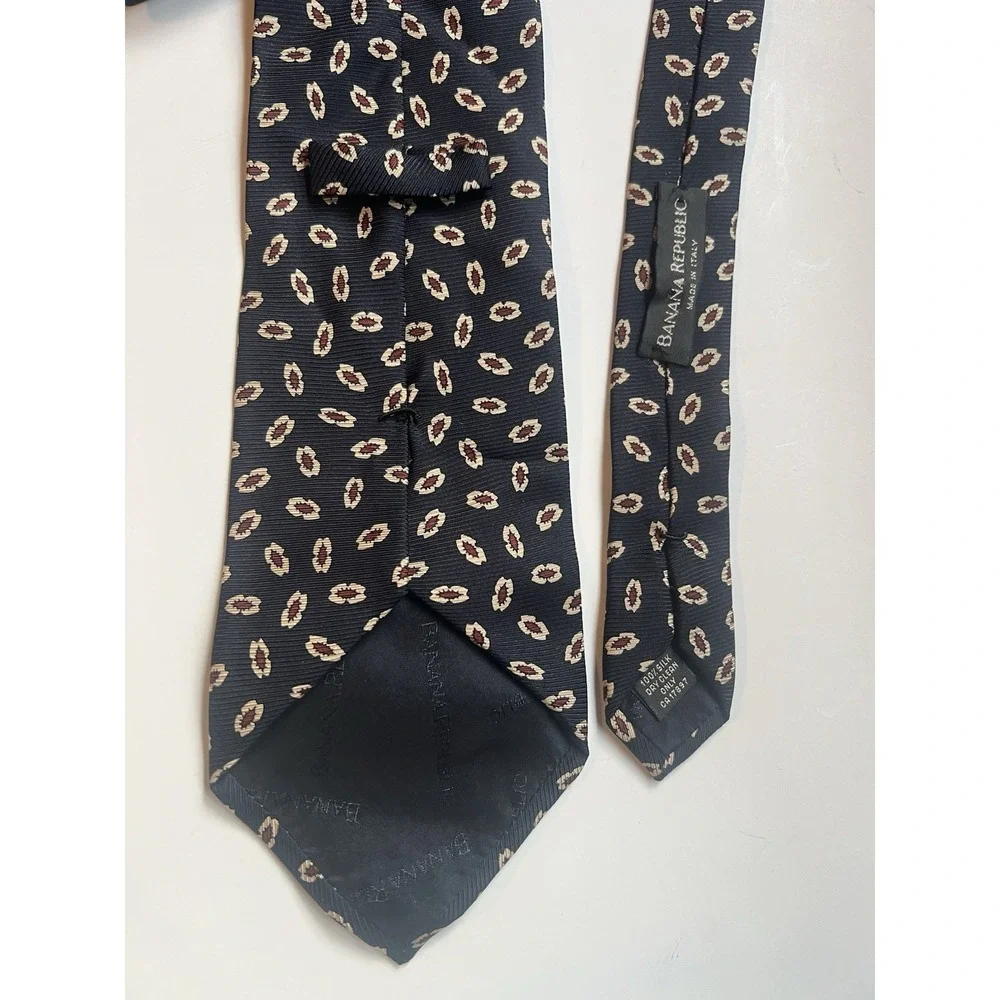 Banana Republic Navy Blue Red Beige Silk Geometric Classic‎ Tie Made in Italy